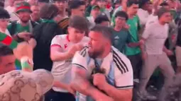 Hinchas argentinos y argelinos protagonizaron disturbios en Times Square Hinchas argentinos y argelinos protagonizaron disturbios en Times Square