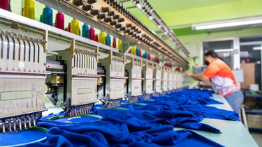 una empresa textil que produce para grandes marcas entro en concurso de acreedores tras cheques rebotados y una deuda millonaria