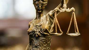 confirman detencion de un hombre por incumplir medidas de restriccion