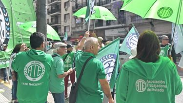 ate convoca a un paro y aguiar cuestiona a la cgt por no movilizarse