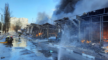 rusia redoblo sus ataques a kiev, que pide mas ayuda a sus aliados