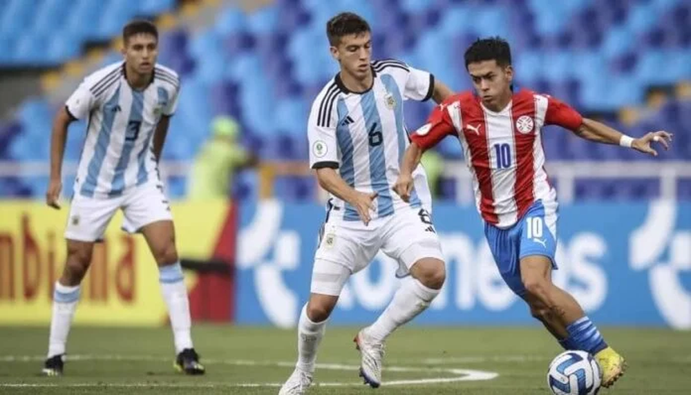 Argentina perdió por 2-1 ante Paraguay
