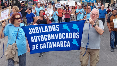 Jubilados volvieron a marchar en contra de las medidas del Gobierno