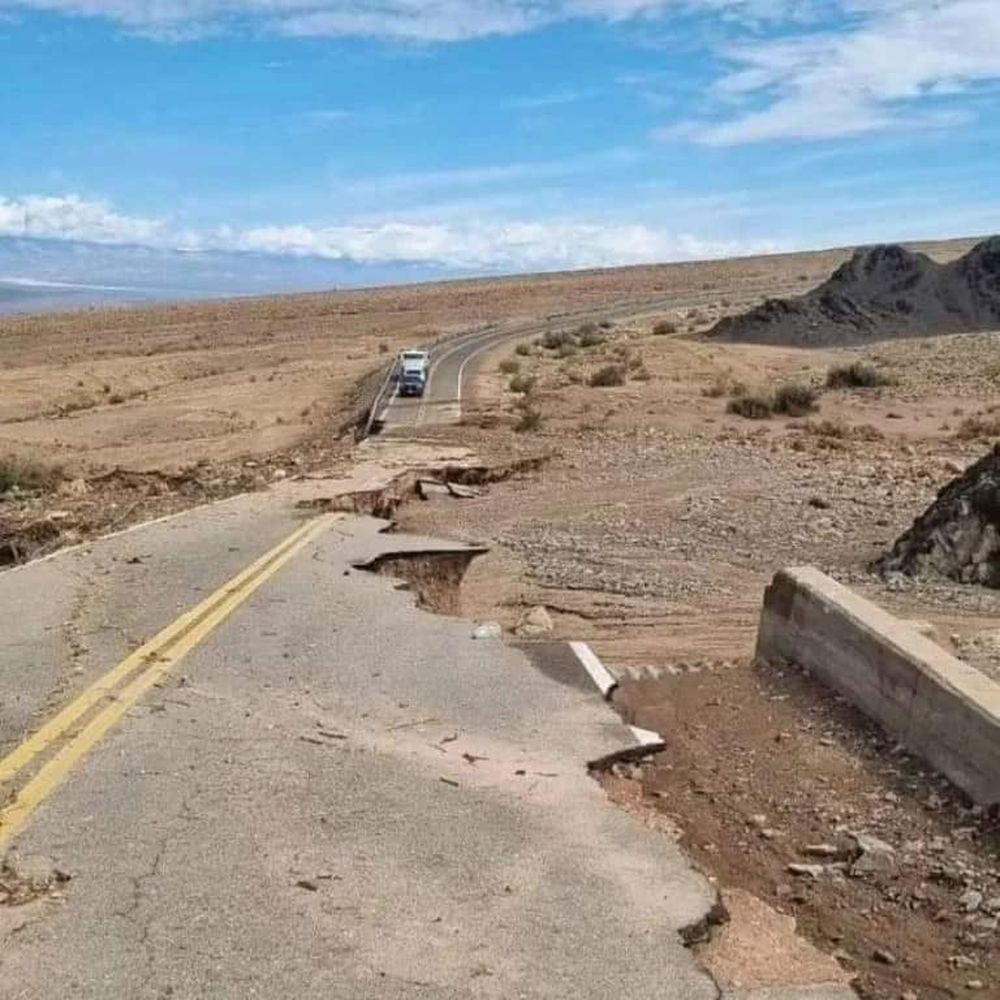 Fiambalá. La ruta que va a Las Termas se encuentra intransitable por un socavón producto del temporal.