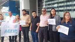 Empleados de AFIP Catamarca realizaron un abrazo simbólico