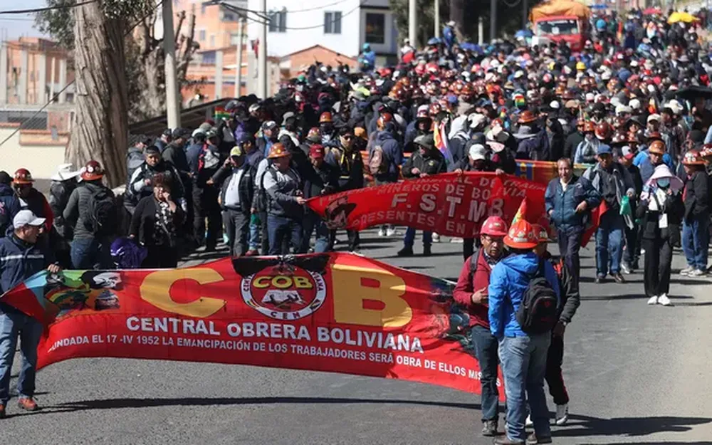 Fracasan los nuevos operativos para liberar rutas de Bolivia