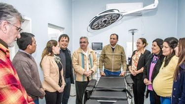 el gobernador dejo inaugurado el nuevo quirofano ginecologico en el hospital luis a. vargas