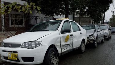 Violento choque entre dos automóviles