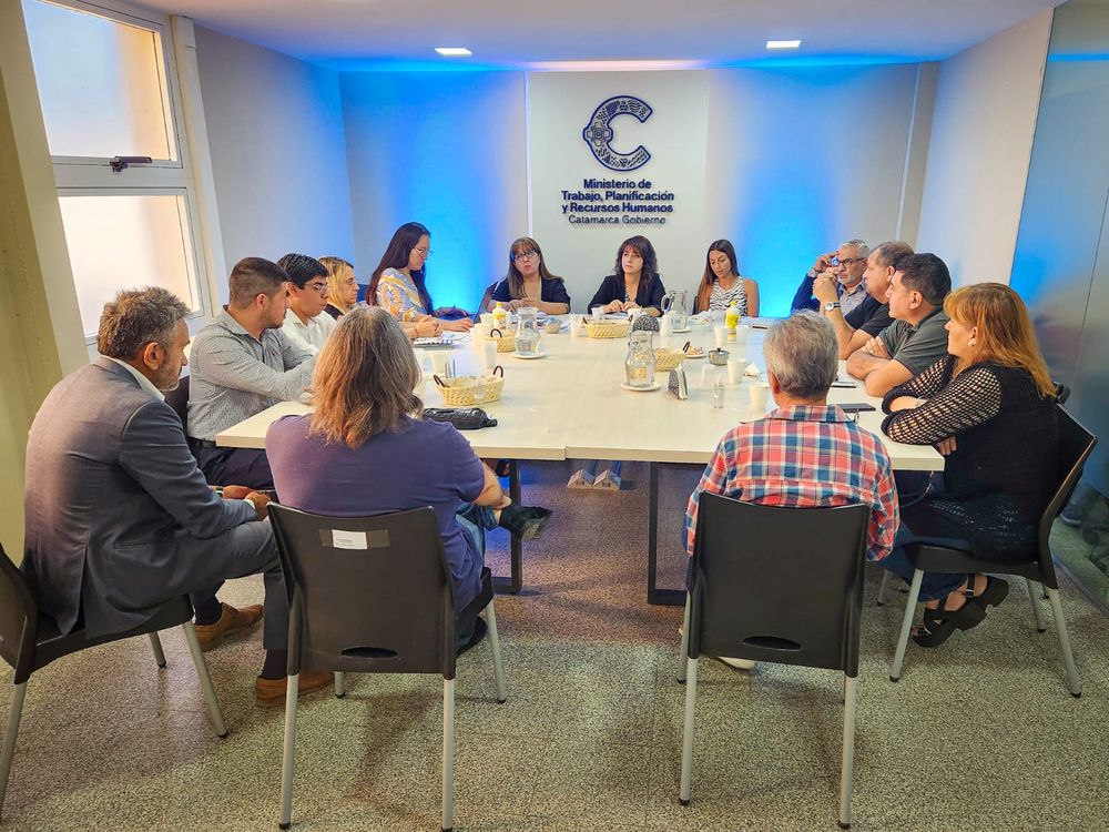 El Gobierno inició el diálogo con los gremios estatales.jfif