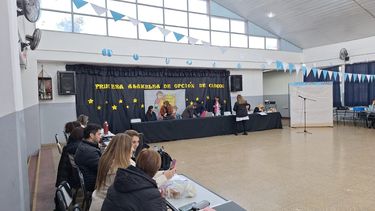 La Intersindical Docente exige la paritaria