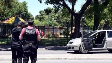 imputarian a policias por plantar un arma en el auto en que viajaba lucas