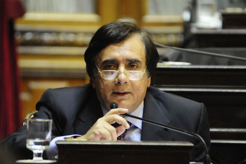 Congreso. Senador hasta el 2009