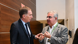 Gestiones. Santilli destacó el potencial estratégico del litio catamarqueño y buscó aceitar el diálogo parlamentario de cara al mes de junio. Gestiones. Santilli destacó el potencial estratégico del litio catamarqueño y buscó aceitar el diálogo parlamentario de cara al mes de junio.