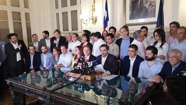 Histórico acuerdo por la reforma de la Constitución en Chile