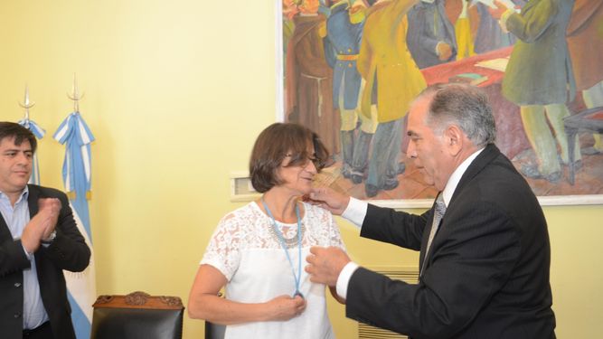 La Gobernadora fue distinguida con la medalla “Constructores de la Paz” 2018