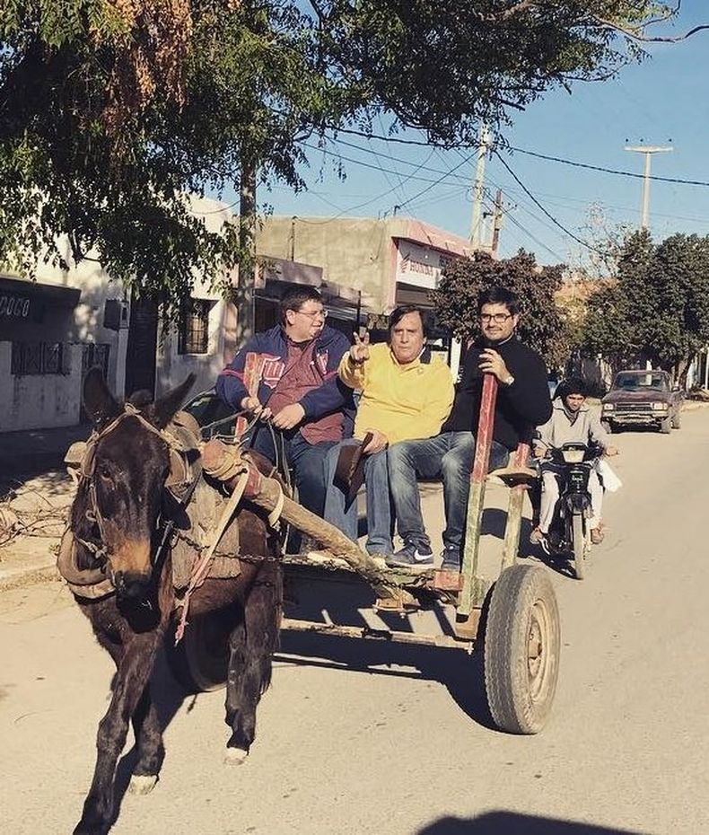 2017. Saadi apoyó a su sobrino, Vicente, como candidato a diputado.