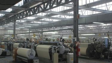 Casi la mitad de la industria está paralizada