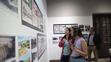inauguro origenes, muestra de fotos y postales antiguas de catamarca