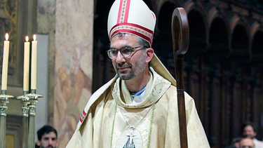 Gustavo Carrara presidirá la misa en desagravio al Papa Francisco