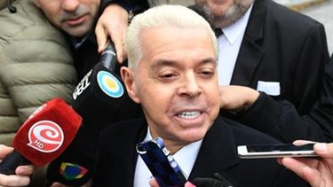 “Apretaban el cogote para que sacara causas de los K”