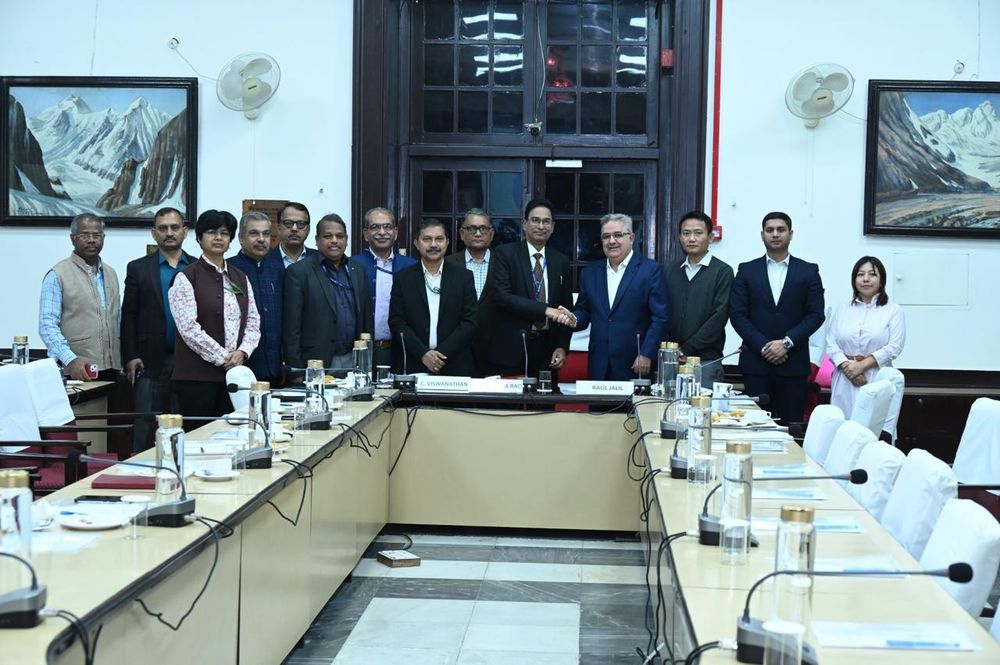 El Gobernador recorrió el Instituto de Investigación Agrícola de la India.jpeg