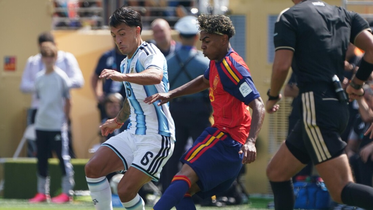 Argentina y España igualan sin goles al término de la primera etapa