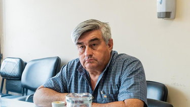alertan sobre los depositos en dolares y activos que tiene catamarca