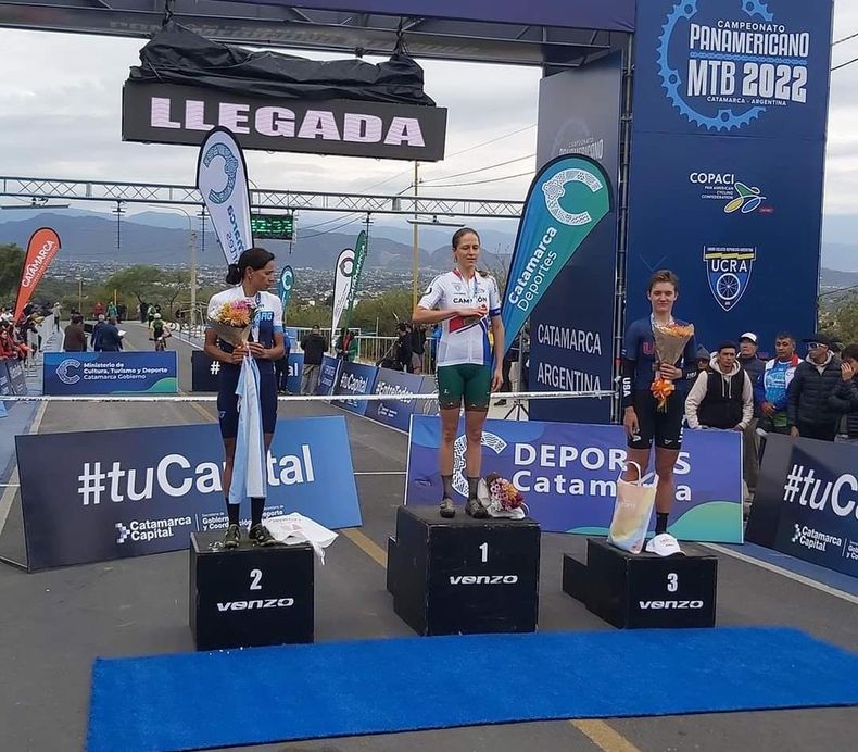 El podio de damas Elite en el Panamericano de Mountain Bike. 