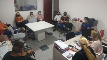 el municipio se reune con autoridades de escuelas centricas por el transito