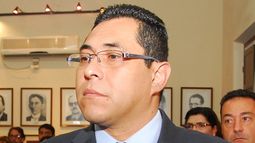Golpeó, desobedeció a la autoridad, abusó y amenazó