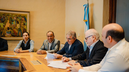 Catamarca firmó un acuerdo con el Hospital Italiano para incorporar tecnología médica Catamarca firmó un acuerdo con el Hospital Italiano para incorporar tecnología médica