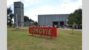 Crisis industrial: Longvie sigue achicando su planta