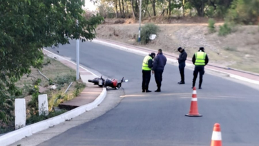 dos jovenes resultaron heridas tras derrapar en moto en los varela