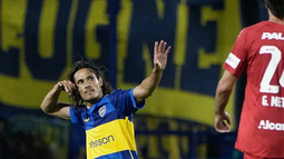 Con tres goles de Cavani, Boca le ganó a Belgrano