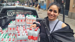 Polémica por los 3.500 litros de leche donados que retuvo una legisladora libertaria
