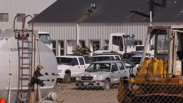 Restituyen a la empresa de Lázaro Báez 73 vehículos incautados que la Justicia busca rematar