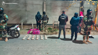 Operativo: Drogas Peligrosas intervino en el procedimiento que terminó con la detención de dos personas.