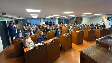 tras la derogacion del decreto 884, diputados pide la conformacion de una mesa de dialogo
