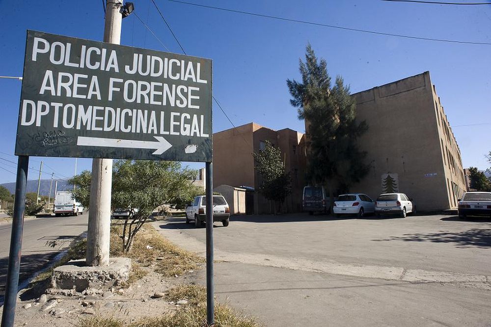 MEDIDA. LOS MÉDICOS DE SANIDAD POLICIAL, EN PROTESTA CON CERTIFICADOS.