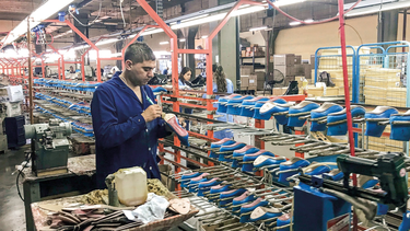 crisis en la industria del calzado: cerraron mas de 100 fabricas y se perdieron miles de empleos