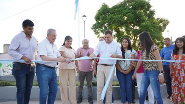 Inauguraron una plazoleta y entregaron maquinaria vial en Los Altos