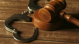 Libre. En junio, terminaría de cumplir su condena de nueve años de prisión. Libre. En junio, terminaría de cumplir su condena de nueve años de prisión.