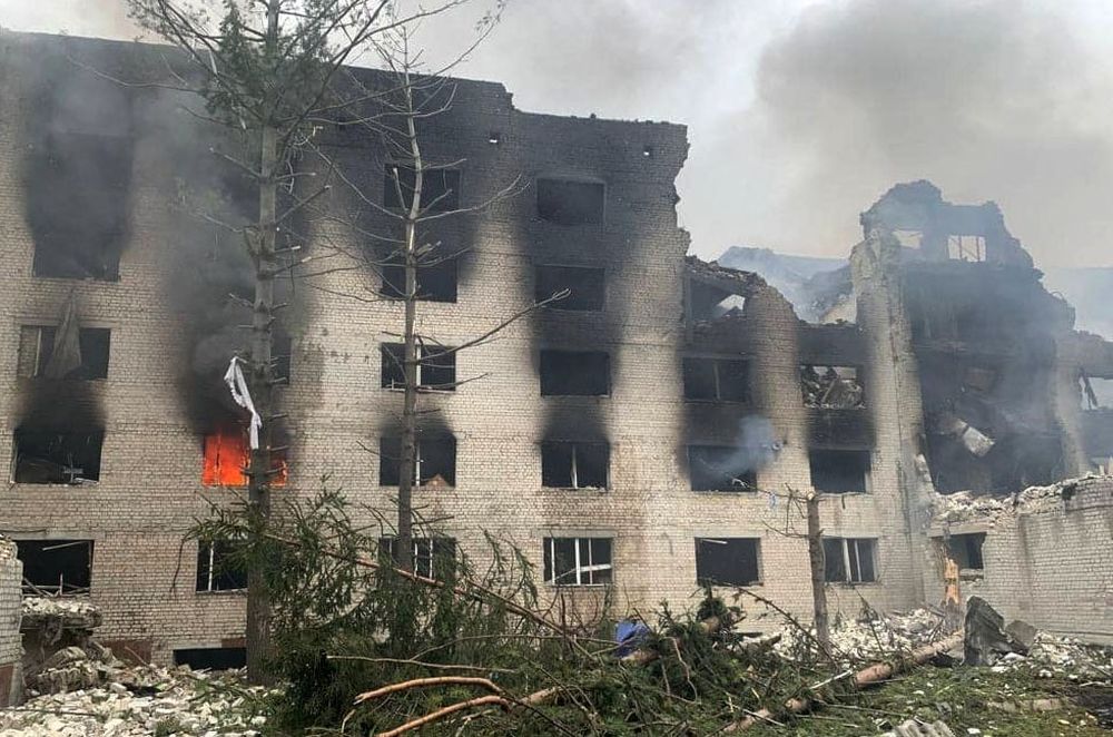 Destrucción. Continúan los bombardeos rusos en la ciudad de Jarkov.