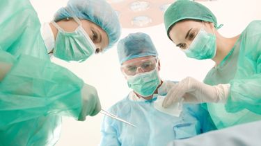 Tres médicos, a juicio por una presunta mala praxis