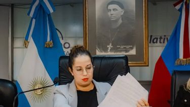 nos quedamos con el acto, porque del presupuesto no hablo nada