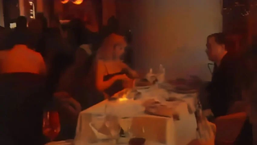 fabiola yanez recibio el ano nuevo en un restaurante lujoso, con pareja nueva y custodia del estado