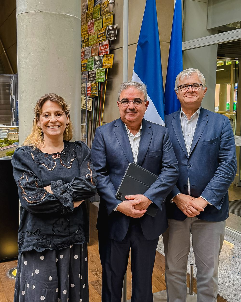 Diálogo. Con los directores de la Agencia Francesa de Desarrollo.