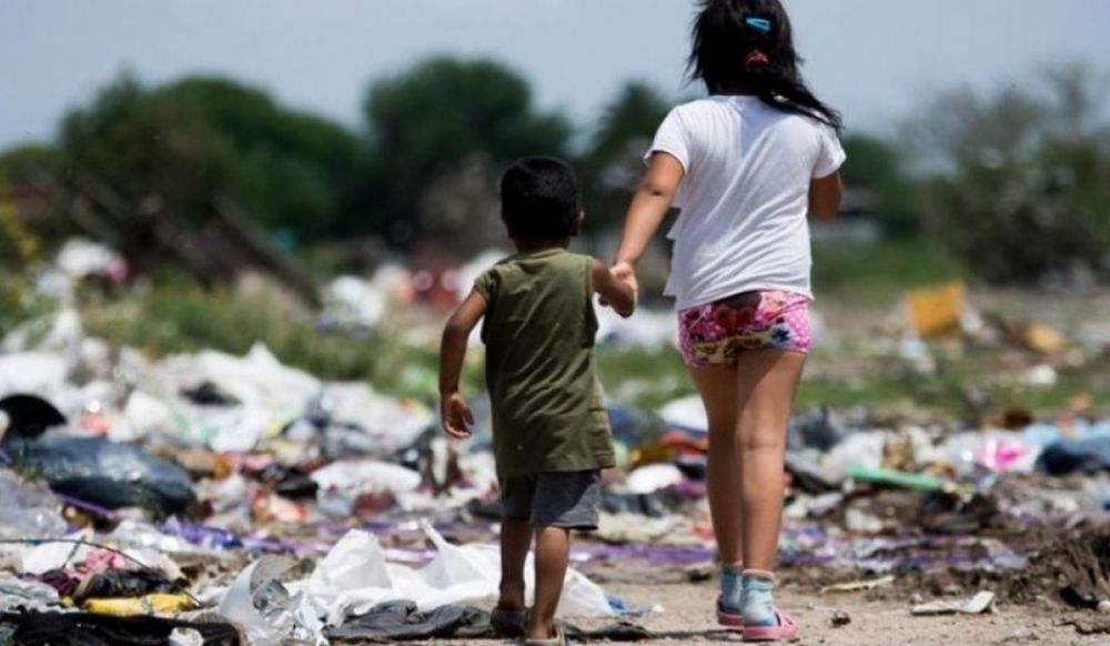 20240318093036_78469-seis-de-cada-diez-ninios-y-adolescentes-son-pobres-en-la-argentina.jpg