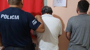 dos hombres fueron detenidos sospechados de violencia intrafamiliar en la paz