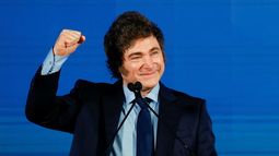 Javier Milei defendió el acuerdo con el FMI y negó una devaluación
